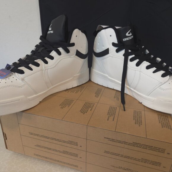 New With Tag All White Geer Sneakers Size 11 Very Nice! - Picture 5 of 7